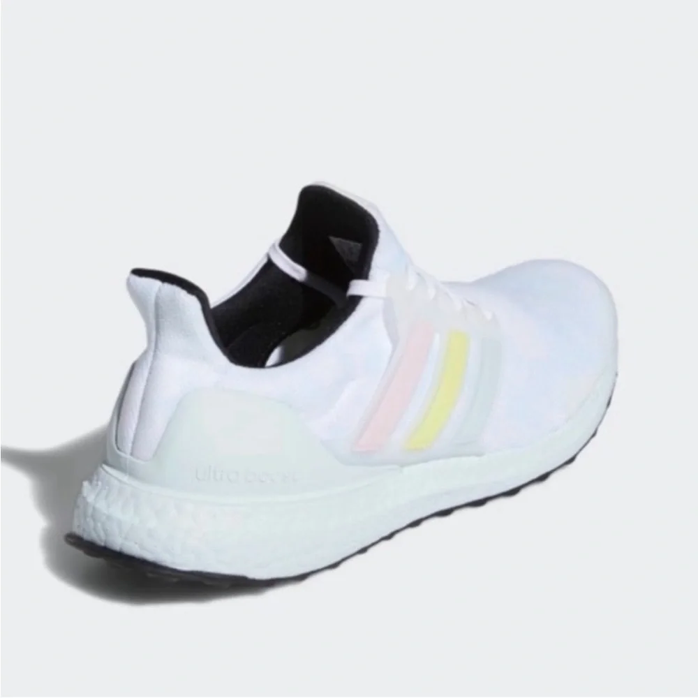 adidas UltraBOOST Sky Tint Blue